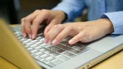 «التصويت الإلكتروني» يبدأ بتجربة «الباركود».. القضاة والأهالي بمدينة نصر يشيدون بالتجربة.. عبدالغني: تحصي عدد الناخبين بدقة.. الشلقامي: يحد من التلاعب.. والأهالي يرحبون بالتجربة وي