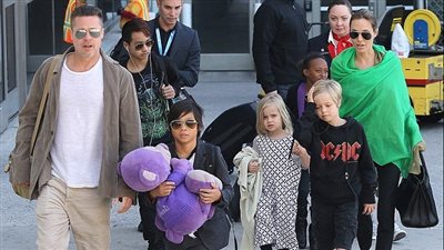 بالصور.. أطفال أنجلينا جولي ينامون ثلاث ليالٍ في حديقة حيوان