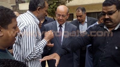 بالصور.. غرق مدرسة 6 أكتوبر ببولاق الدكرور في مياه الصرف الصحي