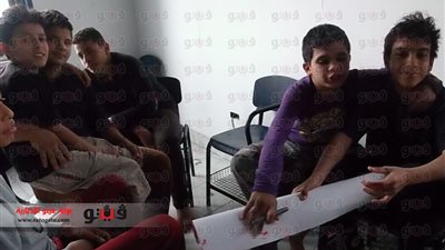 بالفيديو.. أطفال الشوارع من التسول للتطور.. مؤسسة بلادي: هدفنا إنهاء هذه الظاهرة بتنمية قدرات الأطفال.. أحمد: «بغني وبرسم ونفسي أشوف أمي».. صلاح: تركت التدخين والمخدرات.. تيتو: «نفسي أت