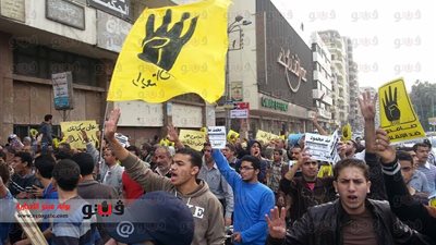 أهالي المنصورة يفضون مسيرة لأنصار المعزول