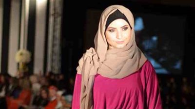 بالصور.. للمحجبات.. كيف تختارين الطرحة السواريه المناسبة لفستانك