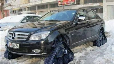 مرسيدس تطرح سيارة تسير على الثلوج