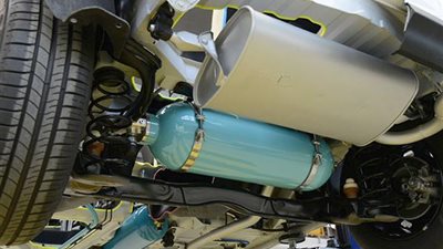 طالب مصري يخترع سيارة تعمل بالهواء توفر 250 مليون جنيه يوميًا