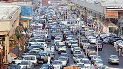 زحام مرورى بطريق الإسماعيلية - القاهرة الصحراوى بسبب الإخوان