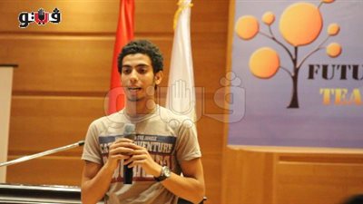 بالفيديو.. طالب يخترع علاجا لمرضى الإيدز