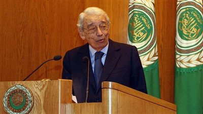 بطرس غالى: لابد من وسيط لحل أزمة المياه مع دول حوض النيل.. حل المشاكل بأسلوب المواجهات 