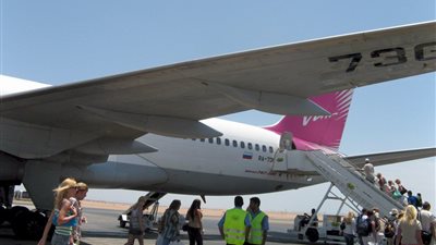 عودة حركة الملاحة الجوية بمطار شرم الشيخ بعد زوال العاصفة الترابية.. «مصر للطيران» تستأنف رحلاتها بعد تأجيلها ليوم كامل.. تستخدم طائرات «البوينج» لاستيعاب الركاب.. وغرفة العمليات ت