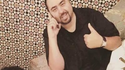 عرابي يطمئن جماهير الأهلي بصورة جديدة برفقة أيفونا