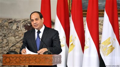 «السيسي»: خفض دعم الوقود يجنب مصر «الغرق في الديون»