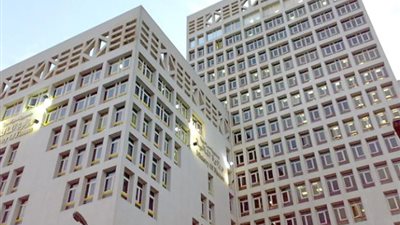 البنوك تنفي تلقي مستحقاتها لدى سائقي التاكسي الأبيض من 