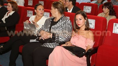 منة شلبي نجمة «الأقصر السينمائي» و «نوارة» يفجر جدلا حول ثورة يناير