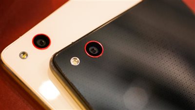 «زد تى أي» تطلق هاتف «A2017» بشاشة QHD