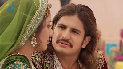 «جلال» يكشف مؤامرة «عاطفة» في الحلقة 31 من «جودا أكبر»