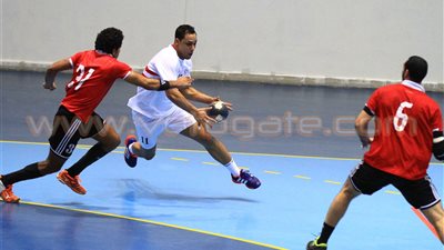 بالصور.. الزمالك يقهر الأهلي في دوري المحترفين لكرة اليد