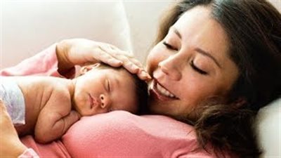 بالفيديو.. 10 طرق تساعد على تسهيل الولادة