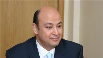 عمرو أديب يشكر الشعب المصري لتبرعه بعشرة ملايين جنيه في ساعة واحدة