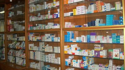 القضاء الإداري يلزم الضرائب بمحاسبة الصيدليات وفقا لاتفاقية 2005