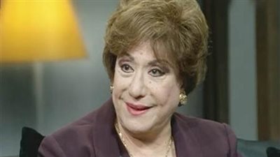 بدء فعاليات تكريم «النجمات الأمهات» بالسلام الوطني