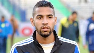 مؤمن زكريا يؤجل العمرة بسبب المنتخب