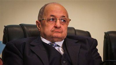 رئيس مجلس القضاء يكرم ميرفت التلاوي لدورها في الدفاع عن المرأة