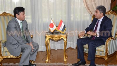 وزير الطيران يستقبل السفير الياباني لتعزيز التعاون التكنولوجي