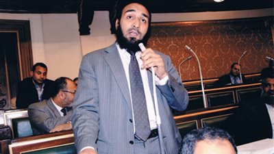 «صحة النواب»: 90% من سوق الدواء يسيطر عليها رجال الأعمال