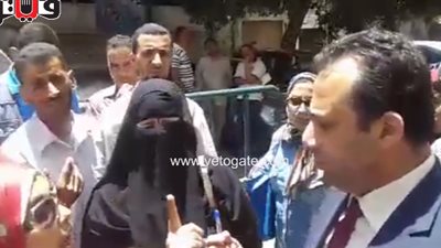 بالفيديو.. الفائزون بـالـ«30 ألف معلم» ينظمون وقفة أمام «الوزراء» للمطالبة بالتعيين