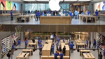 أبل تكشف السر وراء تغير اسم «آي فون» لـ «إس إي»