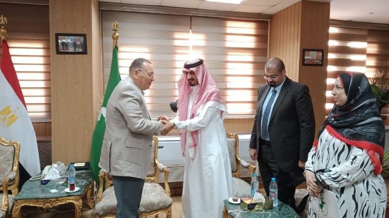 محافظ الشرقية والضيف