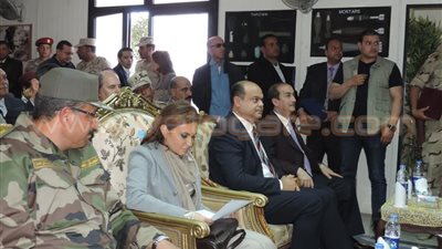 بالصور.. وزيرة التعاون الدولي تتفقد الخدمات الأمنية بحدود مطروح