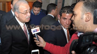 شريف إسماعيل: خطة لإعادة هيكلة منظومة الضرائب والجمارك