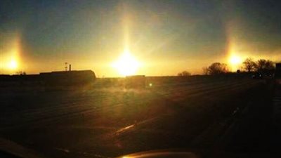 البحوث الفلكية تكشف سبب ظهور 3 شموس في سماء موريتانيا