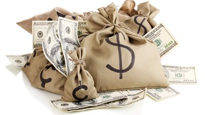 استقرار سعر الدولار.. و«الإسترليني» يقفز إلى 13 جنيهًا