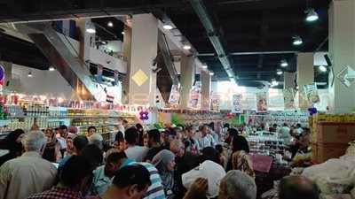 بالصور.. إقبال كثيف على «أهلا رمضان» بأرض المعارض