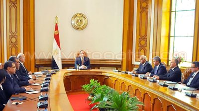 الحكومة تتعهد أمام السيسي بسرعة إنجاز المشروعات القومية