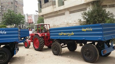 «البيئة» تسلم معدات المخلفات الصلبة لـ334 قرية الأكثر احتياجا