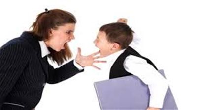 للأمهات.. الصراخ في طفلك يجعله إنطوائيا وجبانا