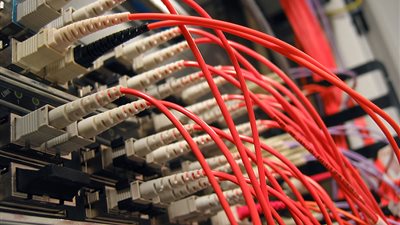 «الوادي الجديد» خارج الخدمة 8 ساعات بسبب انقطاع كابل اتصالات