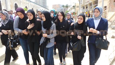 أهالي الإسكندرية يشيعون جثمان شهيد الشيخ زويد لمثواه قبل الأخير