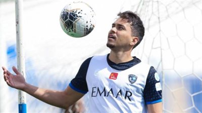 لاعب الهلال يطلب 4.5 مليون ريال للانضمام لنادي الأهلي السعودي
