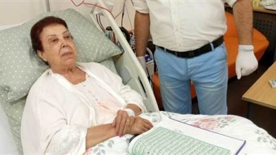 تدهور الحالة الصحية للفنانة رجاء الجداوي