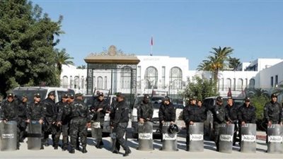 إجراءات أمنية مشددة في محيط برلمان تونس