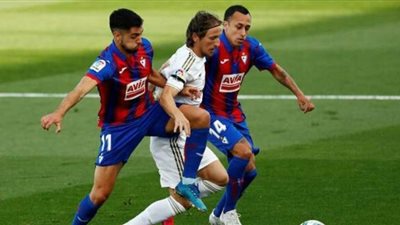 ريال مدريد يتقدم على إيبار 0/3 في الشوط الأول