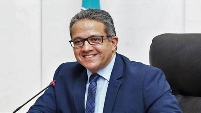 العناني: لن نسمح للسائحين بزيارة الأقصر وأسوان إلا في حالة واحدة