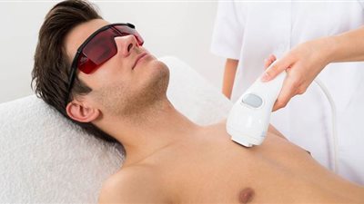 أستاذ جراحات: 