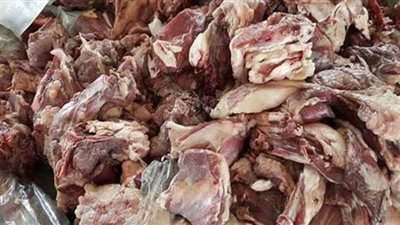 التحفظ على 2 طن لحوم فاسدة بالوراق