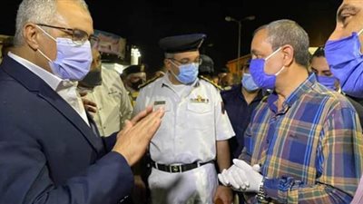 محافظ الإسماعيلية يقود حملة لإخلاء سوق الجمعة من الباعة | صور