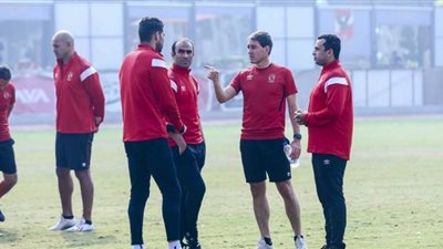 فايلر يبدأ اتصالاته مع معاونيه لبحث خطة عودة التدريبات