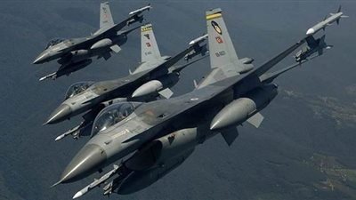 طائرات تركية وقوات إيرانية تقصف قرى حدودية عراقية